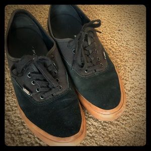 Vans Authentic’s w/ gum sole